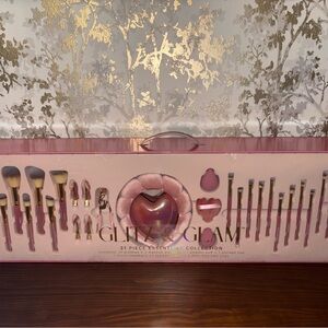 Glitz & Glam 31-Piece Makeup Brush Set - Pink